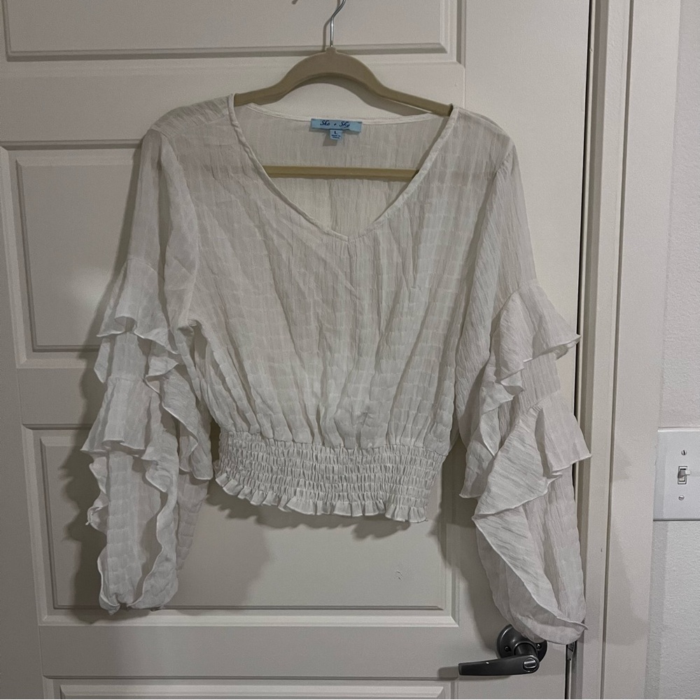 She and Sky White Top Ruffle Sleeve
